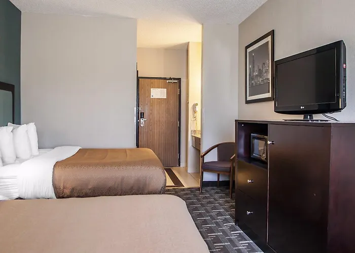 Inn Quality Near Us Highway 34 And I-74 Galesburg