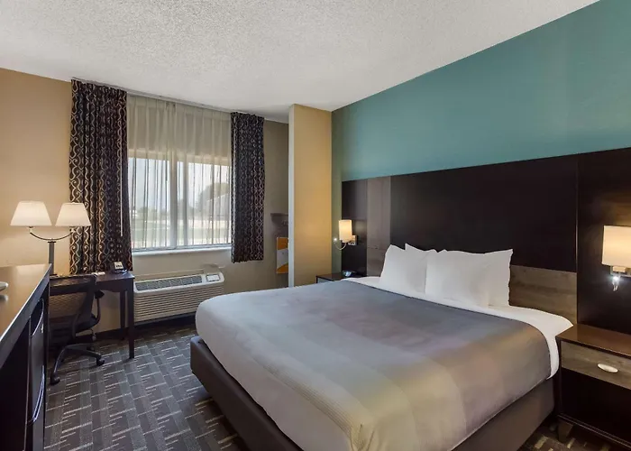 Quality Near Us Highway 34 And I-74 Inn 3*