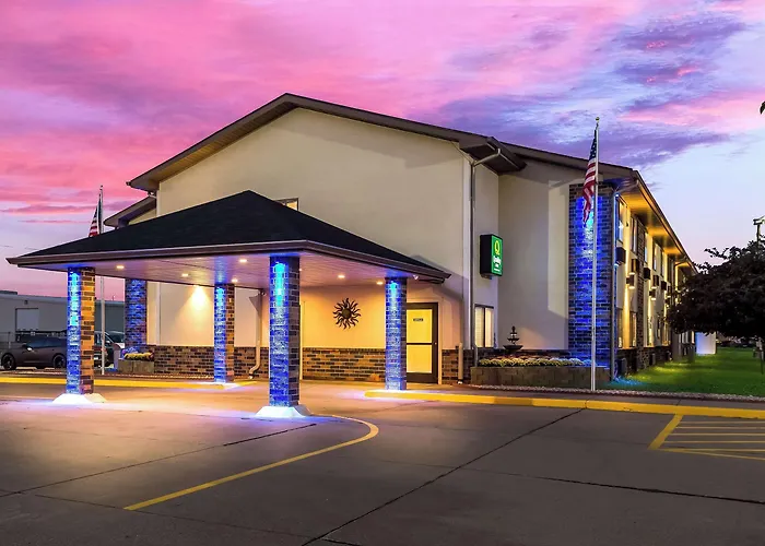 Quality Near Us Highway 34 And I-74 Inn 3*