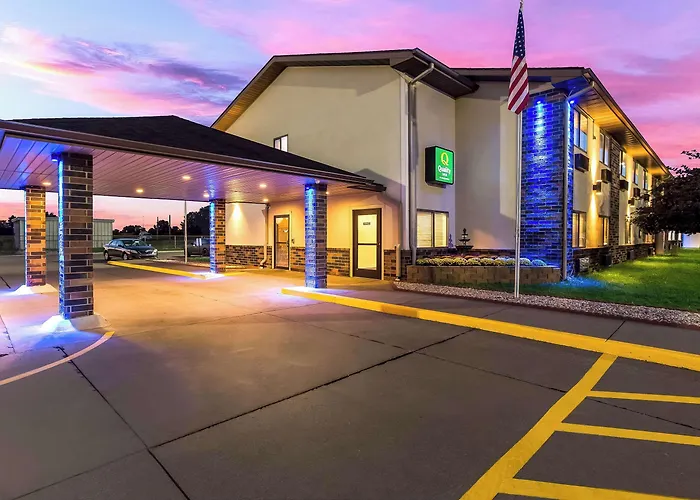 Inn Quality Near Us Highway 34 And I-74 Galesburg