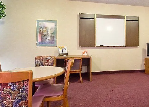 Inn Quality Near Us Highway 34 And I-74 Galesburg