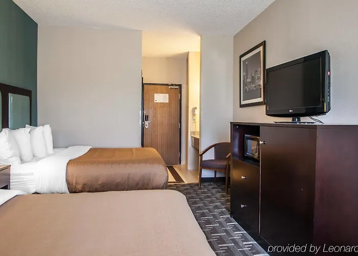 Inn Quality Near Us Highway 34 And I-74 Galesburg